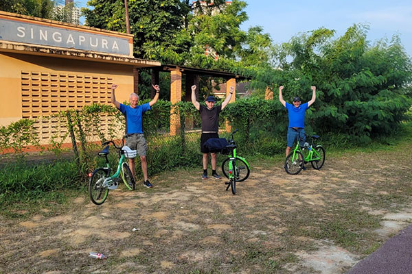 Civica-People-Cycling-Singapore-Finish.jpg