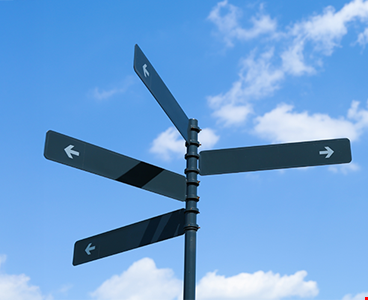 Pointers on post arrows different directions